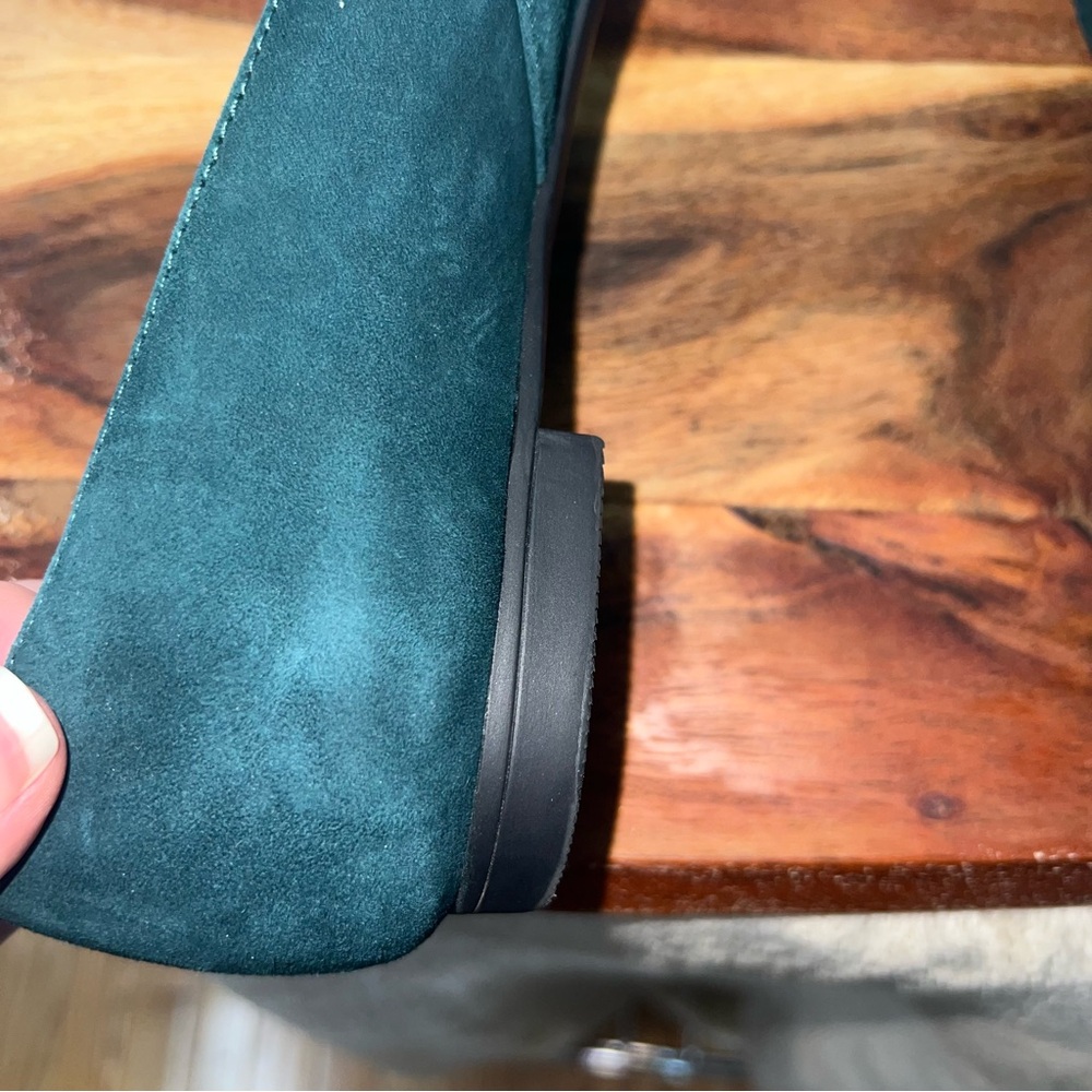 Vionic Perforated Suede Pointed Toe Flats Deep Green Comfort Flats Wide 8.5 - Picture 7 of 9